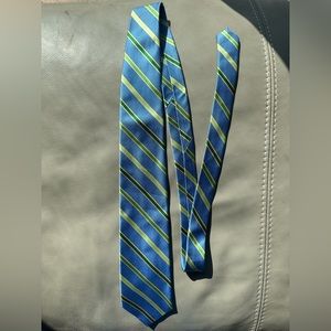 Brook’s Brothers Stain Resistant Tie